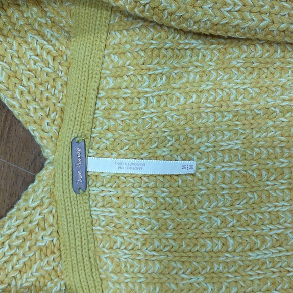 Free People cardigan - Picture 2 of 4